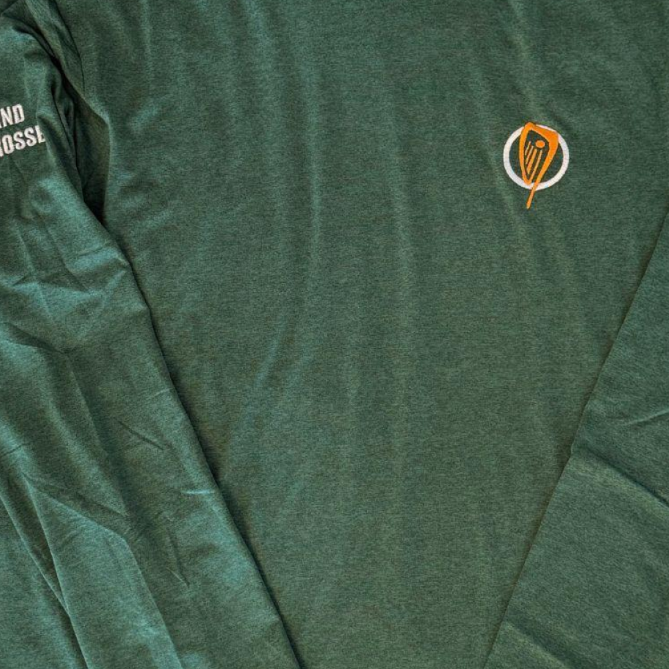 IRELAND | BADGE PERFORMANCE HOODIE